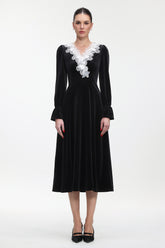 Daona Elegant Contour Long Sleeve Lace Trim Velvet Maxi Dress