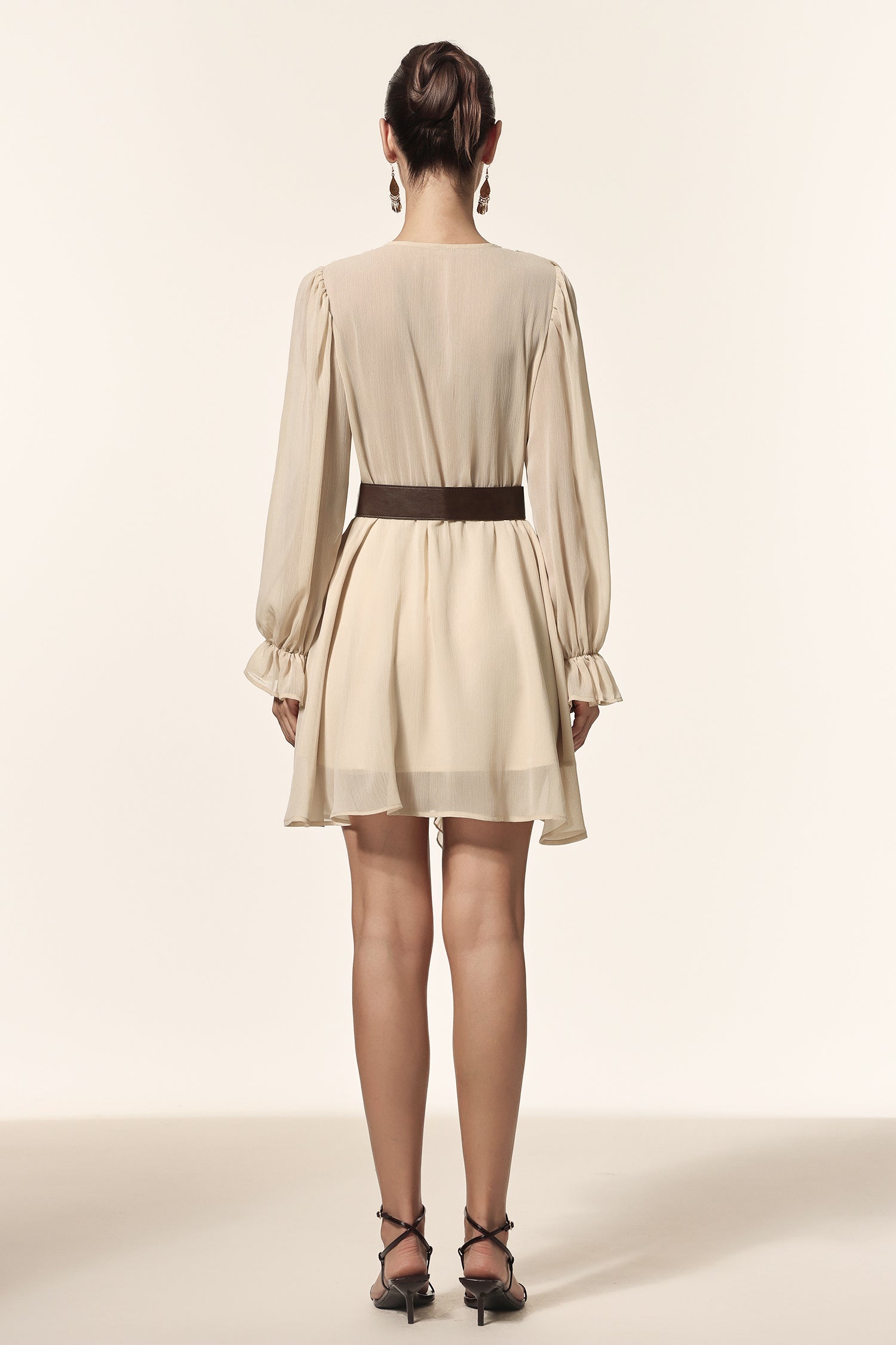 Kavaza Round Neck Long Sleeves Folds Mini Dress