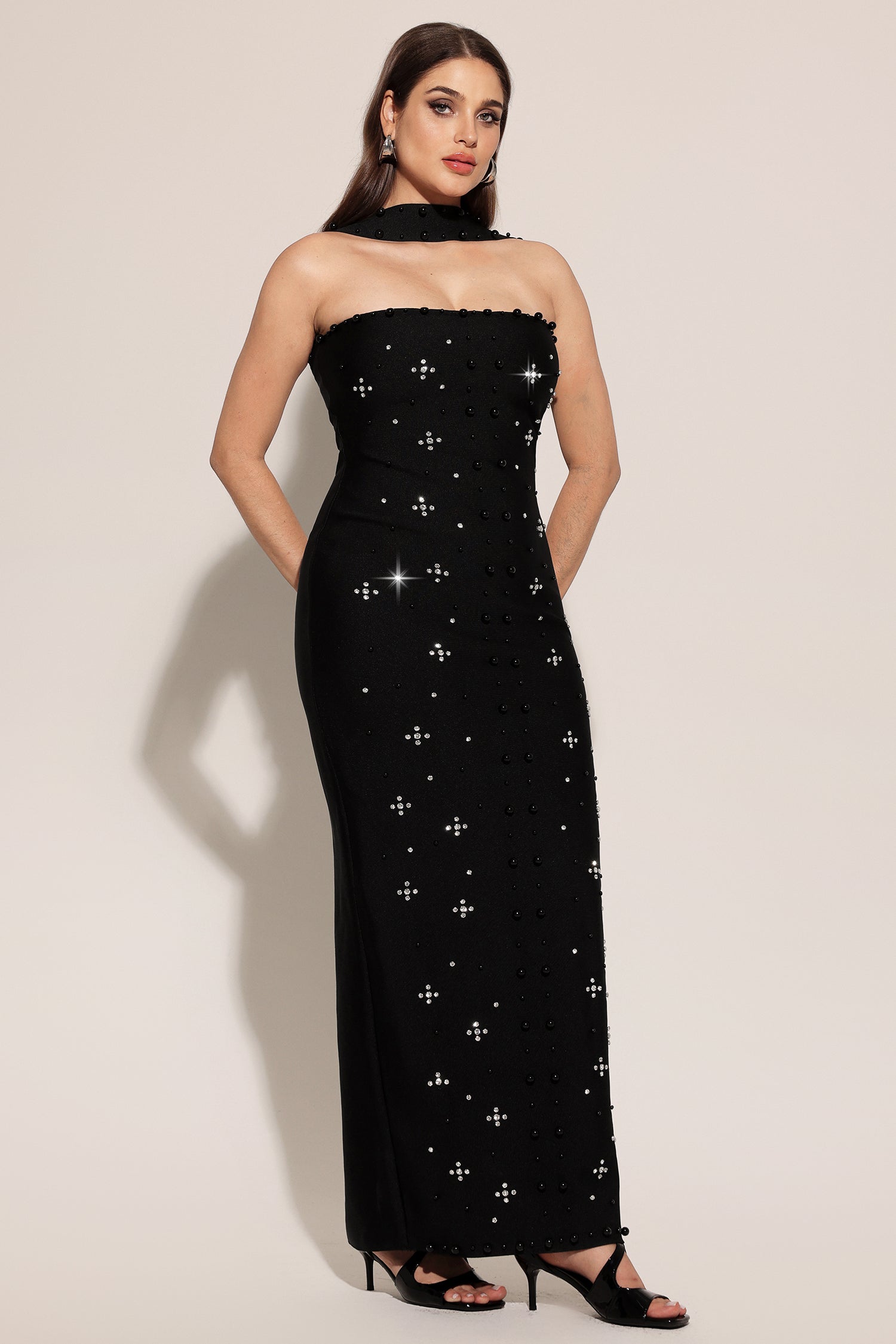 Nesya Sleeveless Pearl Bandage Maxi Dress