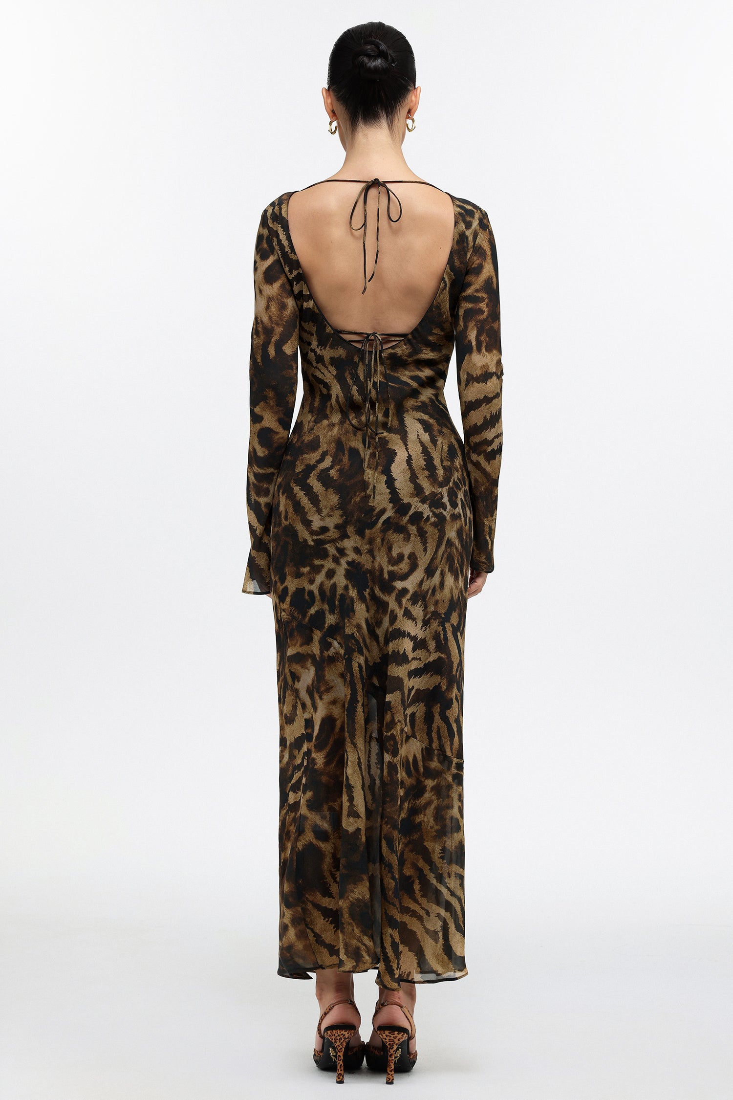 Valery Chic Flowy Long Sleeve Leopard Print Maxi Dress
