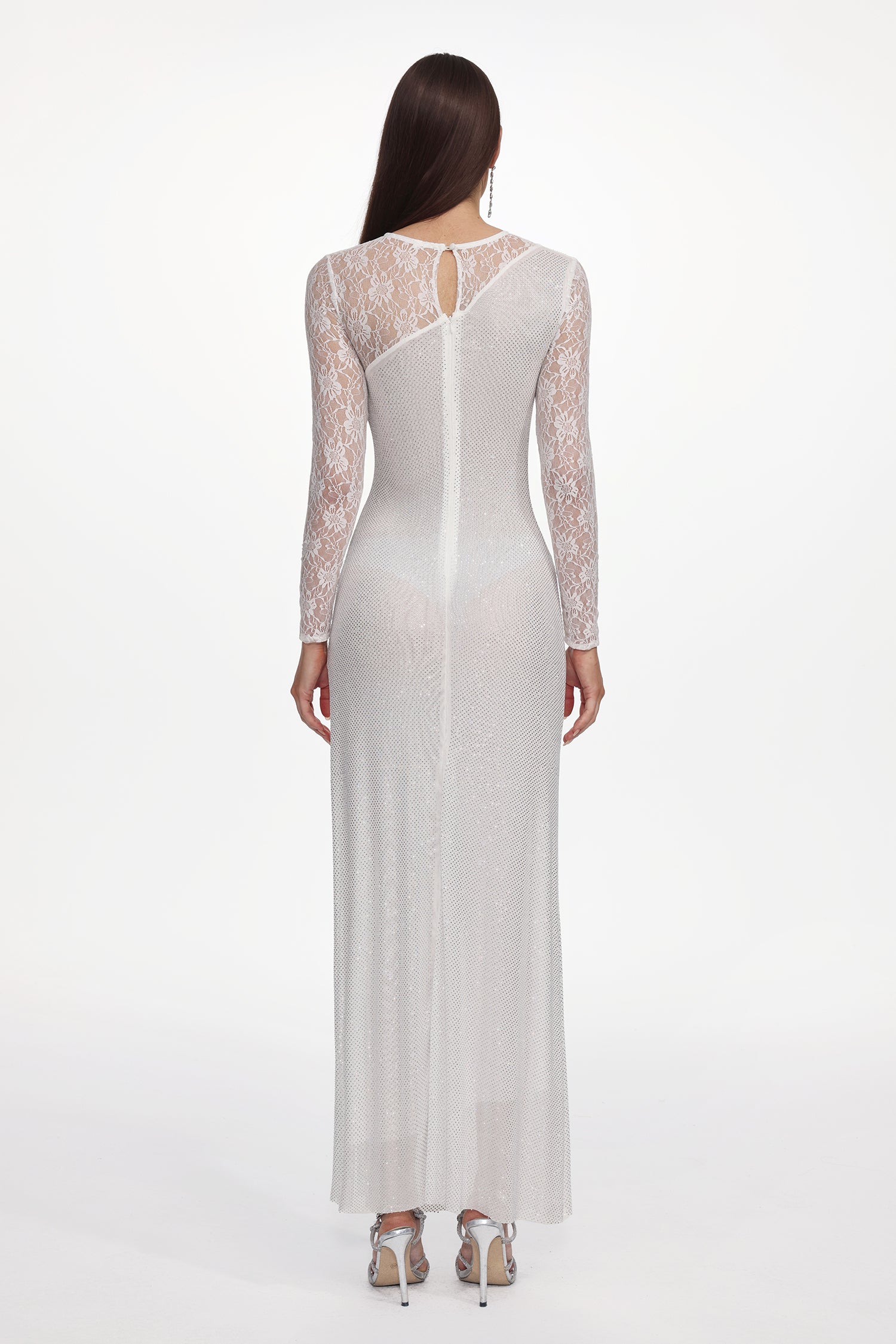 Uabeza Elegant Contour Long Sleeve Ruched Crystal Lace White Maxi Dress