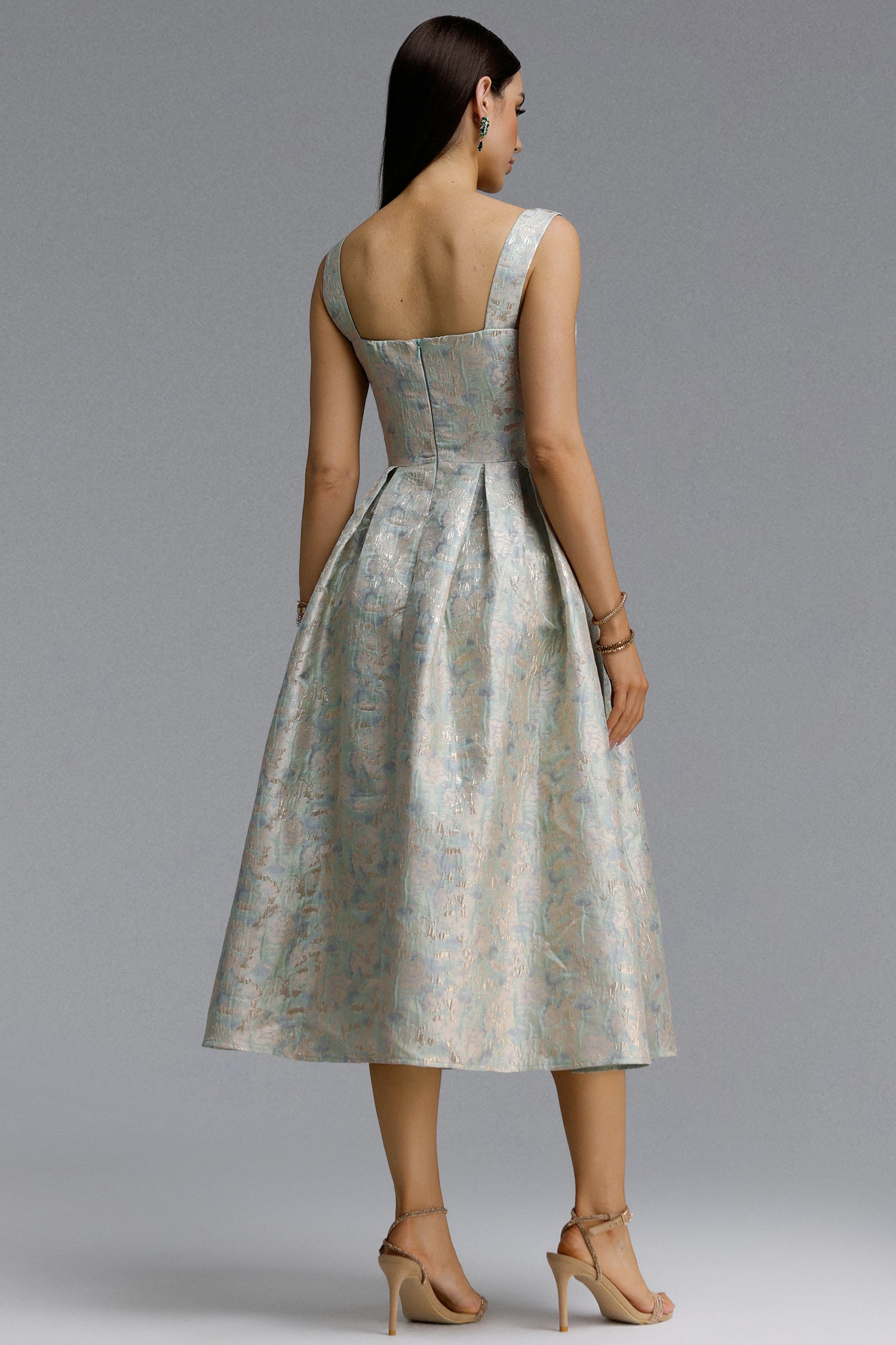 Dotty Elegant Contour Spaghetti Strap Sweetheart Jacquard Midi Dress