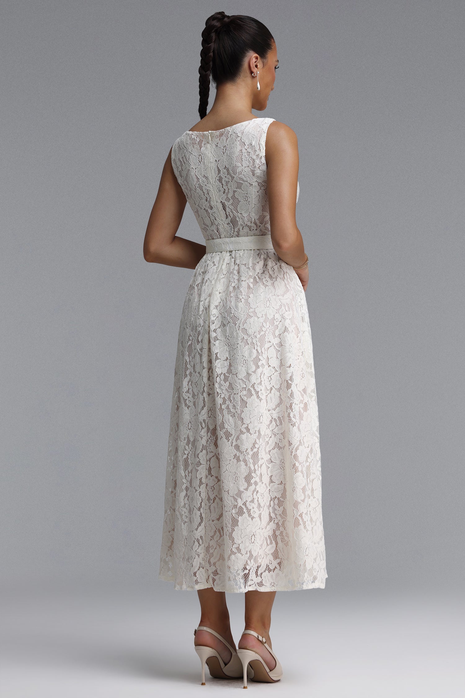 Verna Elegant Cinched Round Neck Sleeveless Floral Lace Maxi Dress
